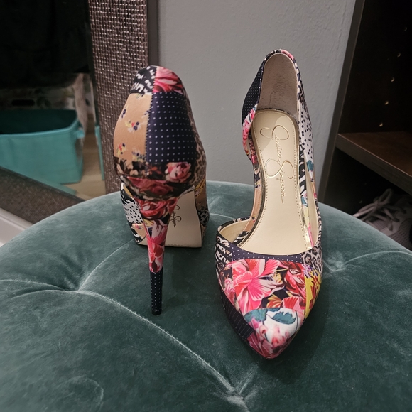 Jessica Simpson Rinah Heels - Picture 4 of 5